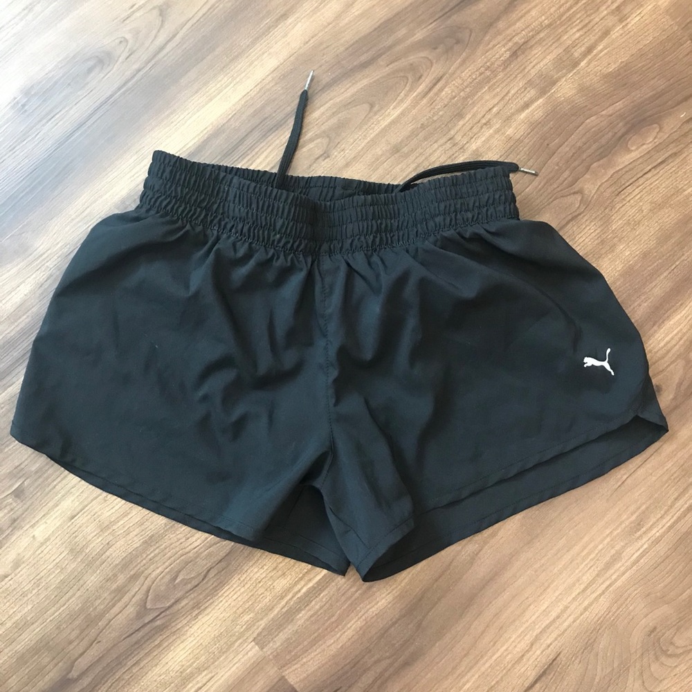 Puma shorts ( woman’s)
